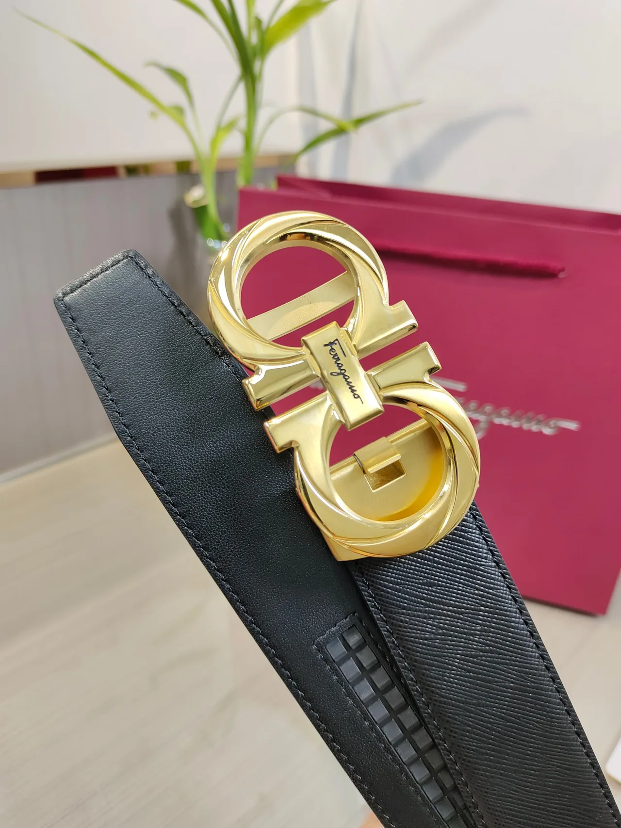 Ferragamo Calfskin Glossy Belt in Black · view 6