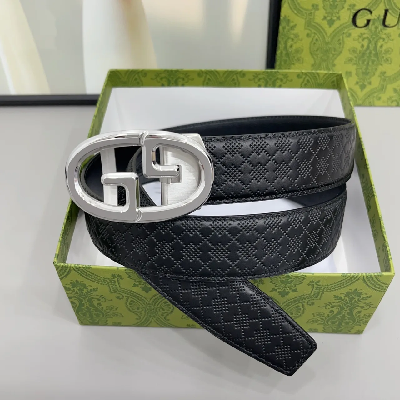 Gucci Glossy Belt in Black · view 2