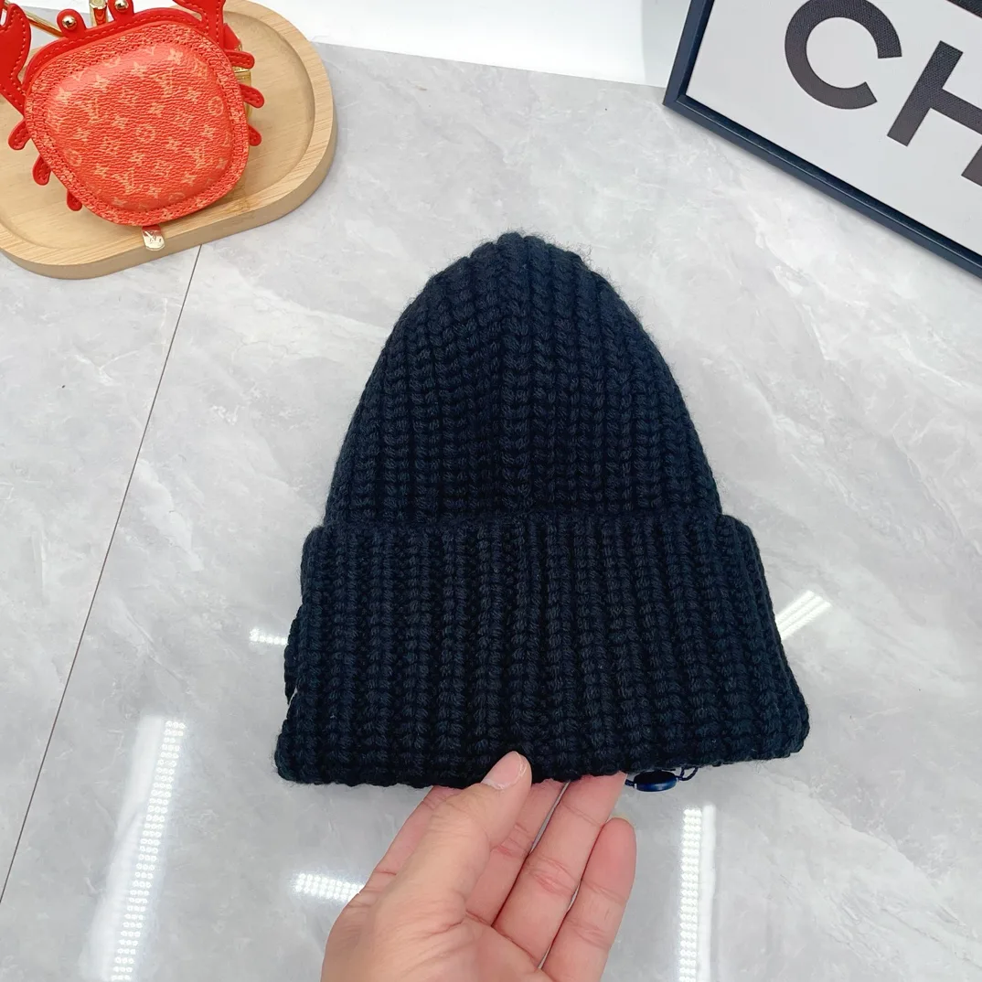 Louis Vuitton Wool Embroidered LV Ribbed Beanie in Black · view 8