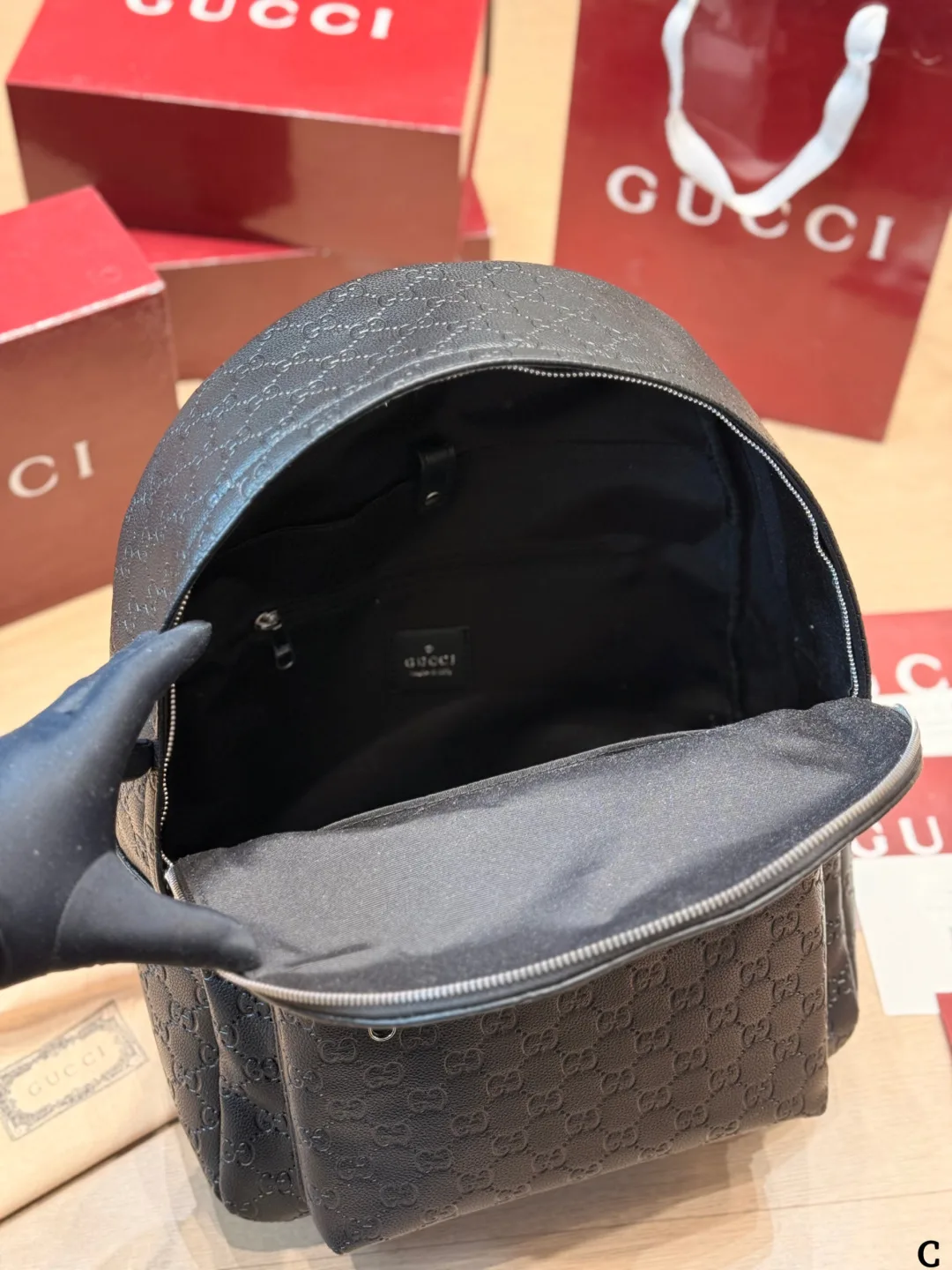 Gucci Cowhide Backpack in Black · view 9