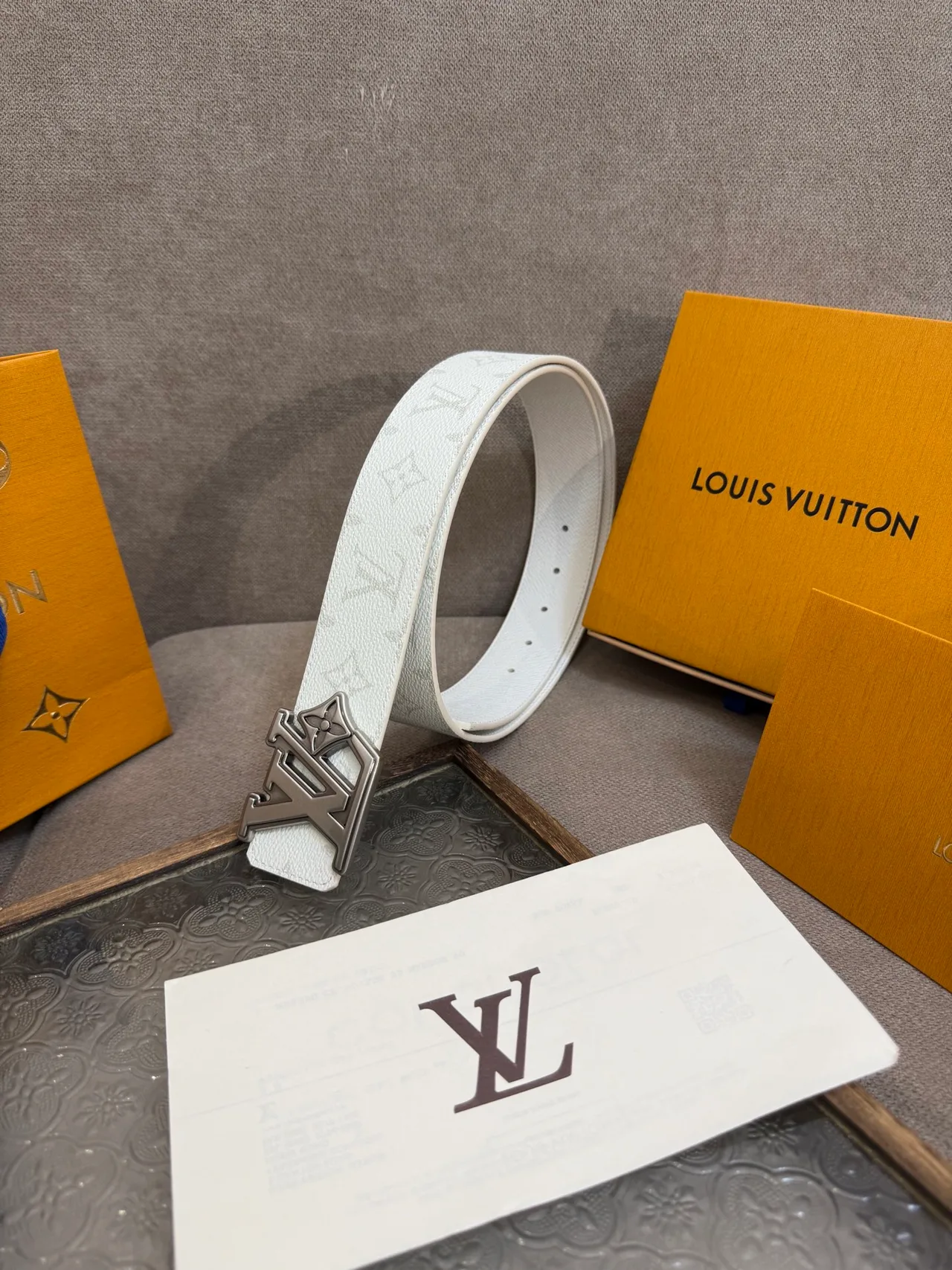 Louis Vuitton Leather Belt in White · view 3
