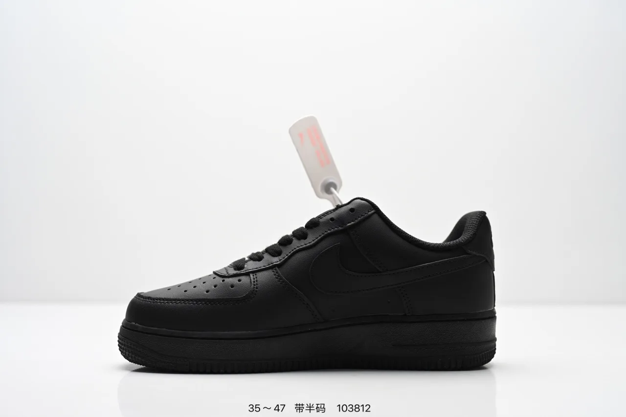 Nike Air Force Sneakers in Black & White · view 5