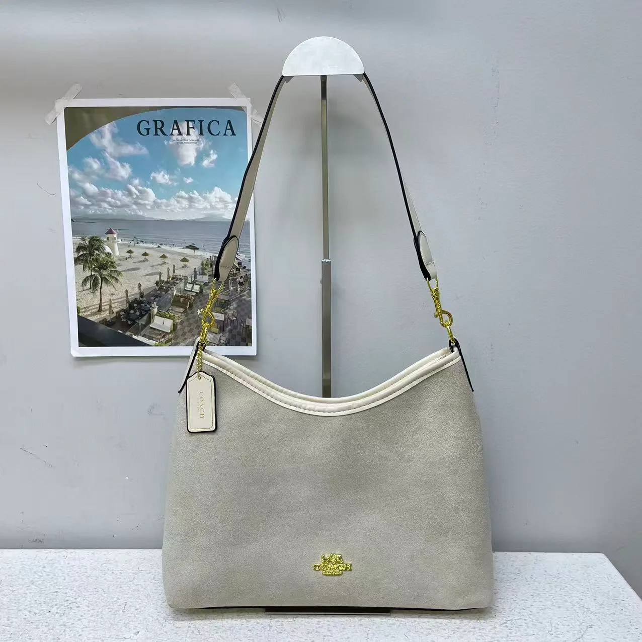 Coach Logo hobo shoulder bag in Burgundy & Brown & Grey & Yellow & Black · view 5