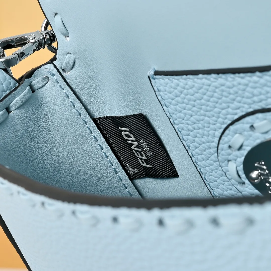 Fendi Baguette Smooth Bag in Blue · view 7
