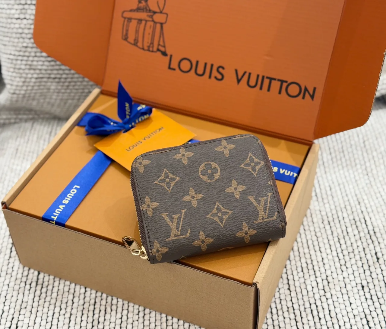 Louis Vuitton Wallet in Brown & Blue & Black · view 8