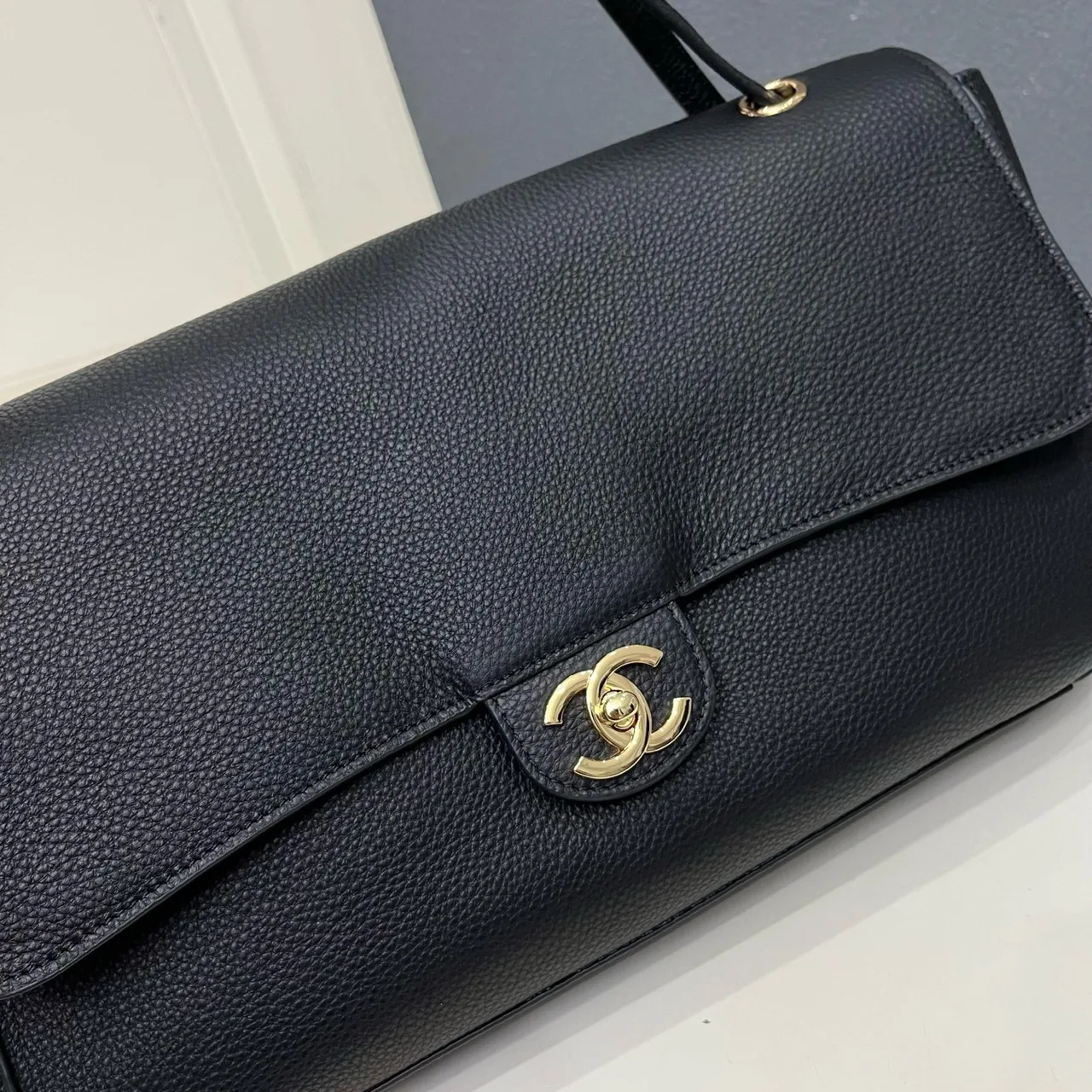 Chanel Smooth Handbag in Black · view 5