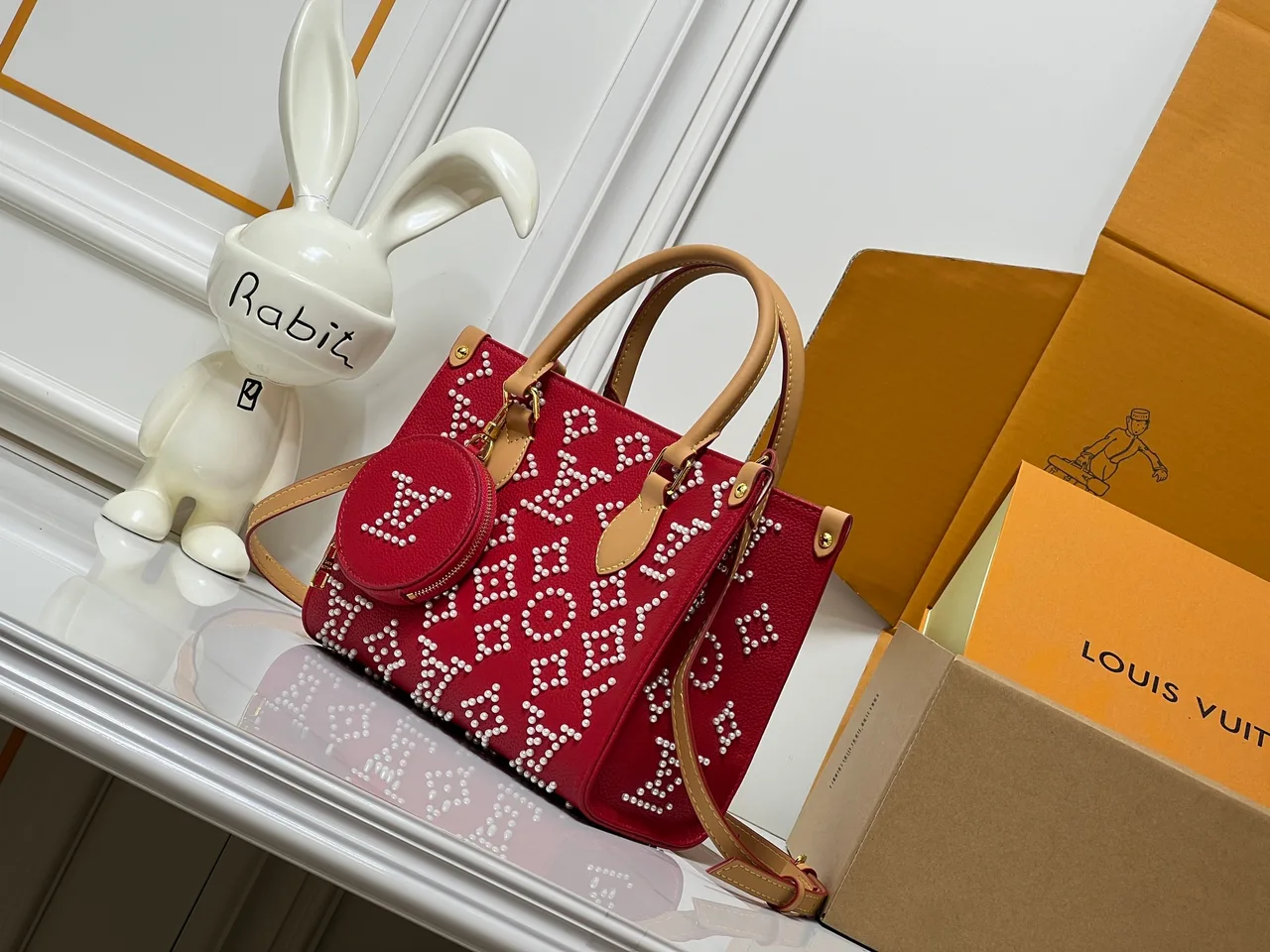 Louis Vuitton Cowhide OnTheGo Tote in Red · view 3