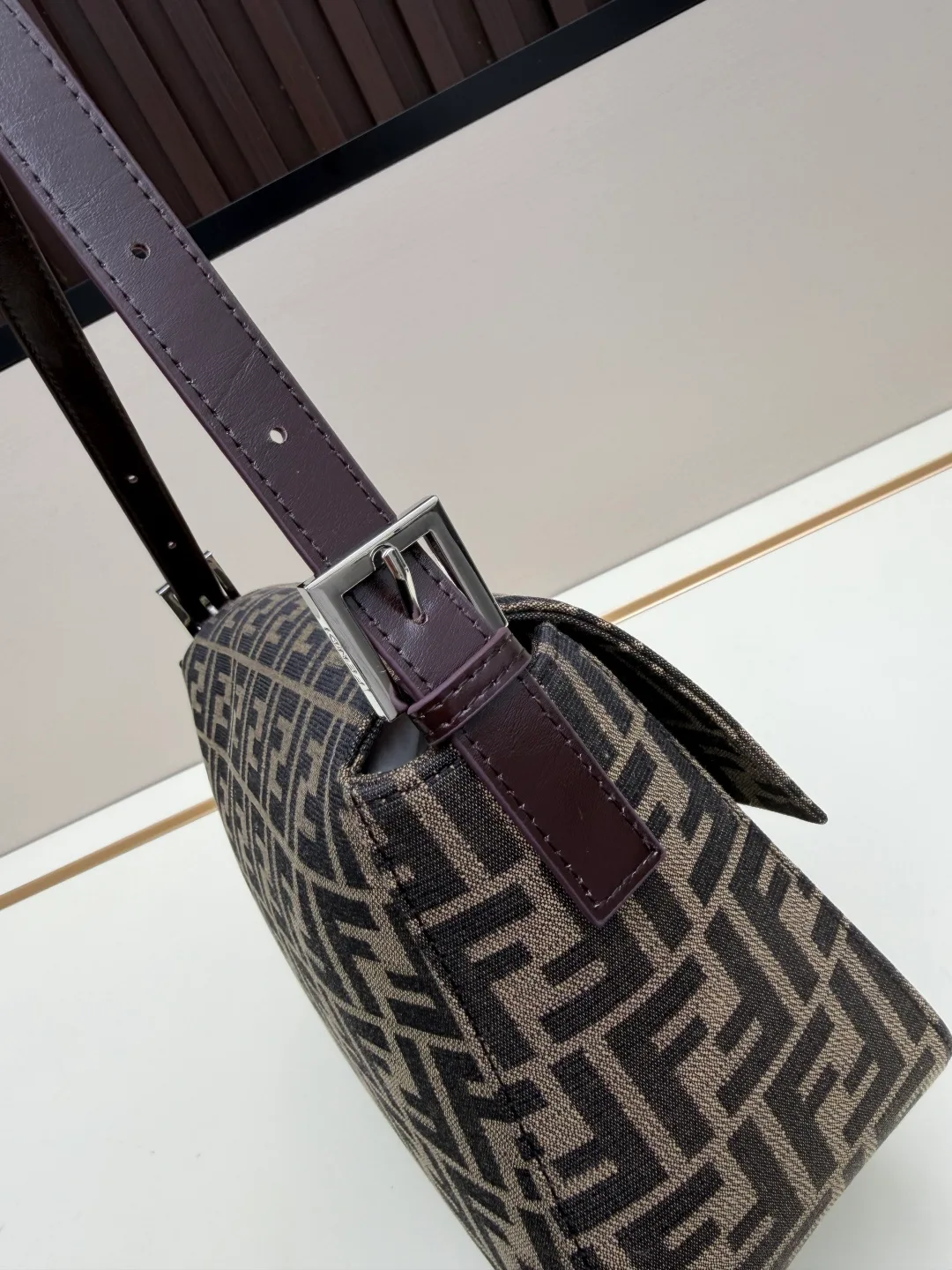 Fendi Baguette Cowhide Shoulder Bag in Beige · view 6