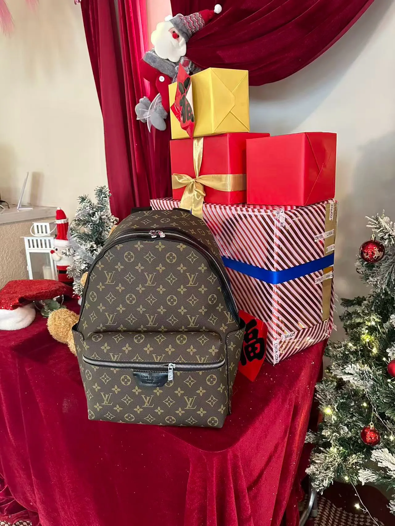 Louis Vuitton Monogram Backpack in Brown / Black · view 5