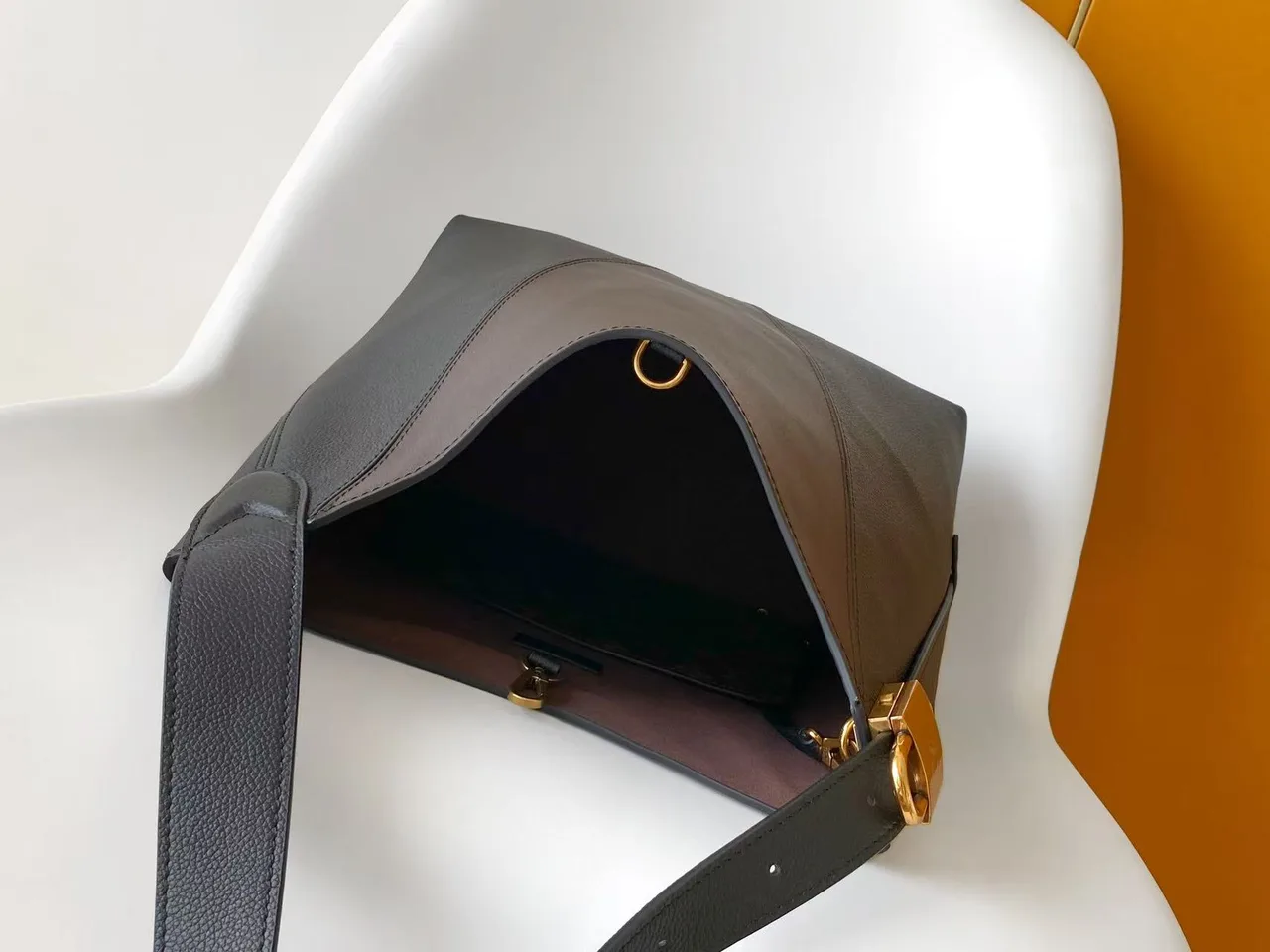 Louis Vuitton Cowhide Hobo Bag in Black · view 8