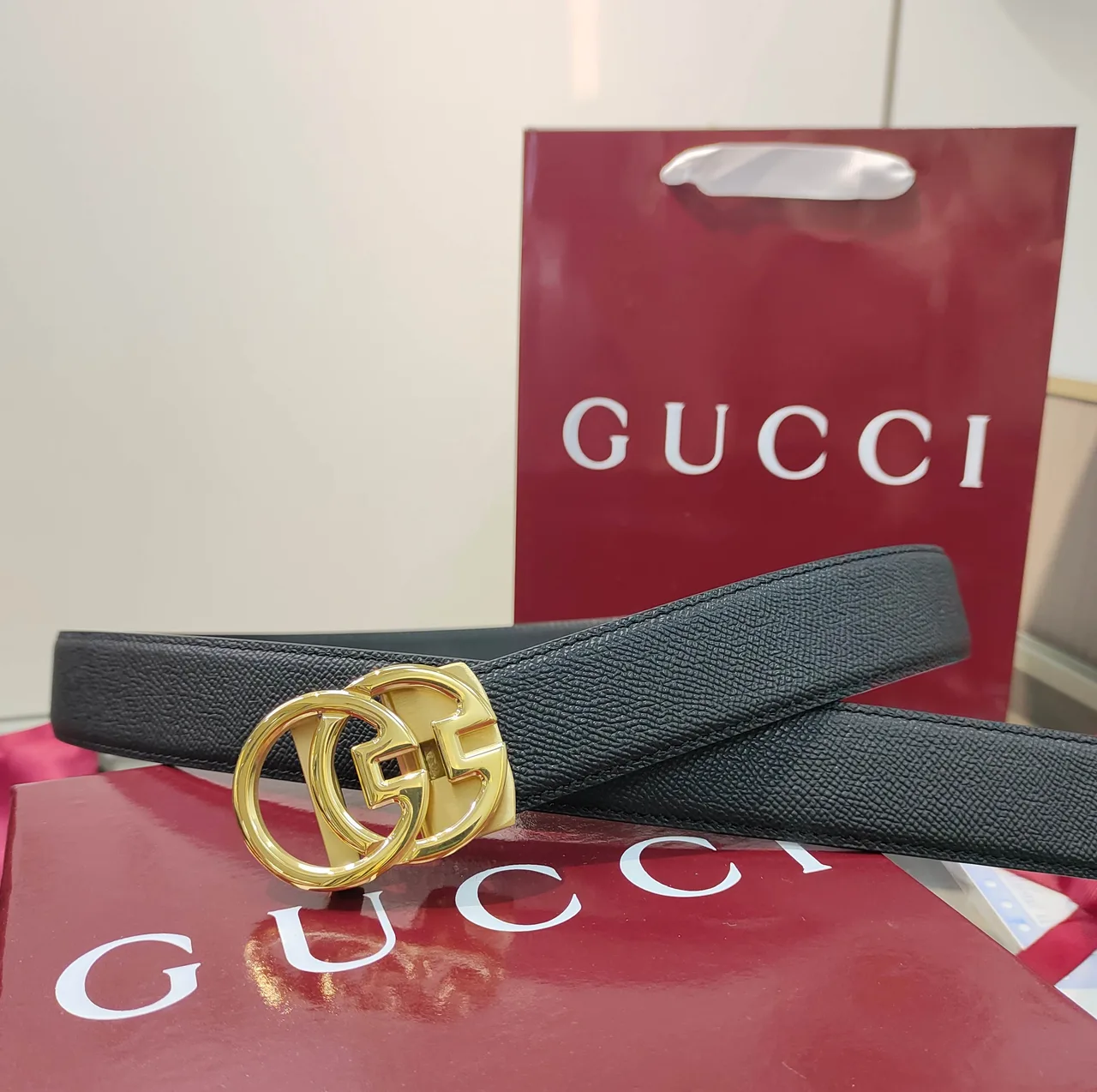 Gucci Calfskin Belt in Black · view 1
