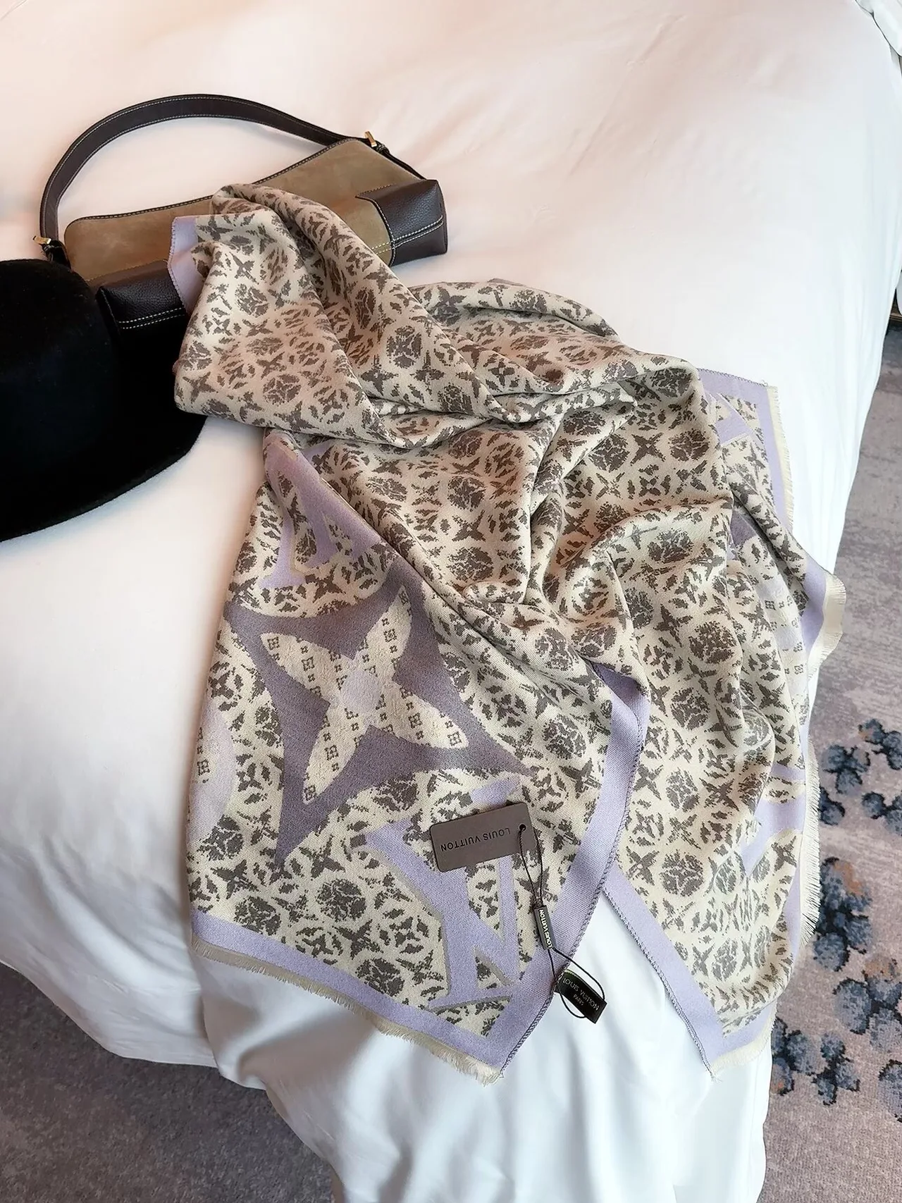 Louis Vuitton Large monogram fringed scarf in Beige & Black · view 1