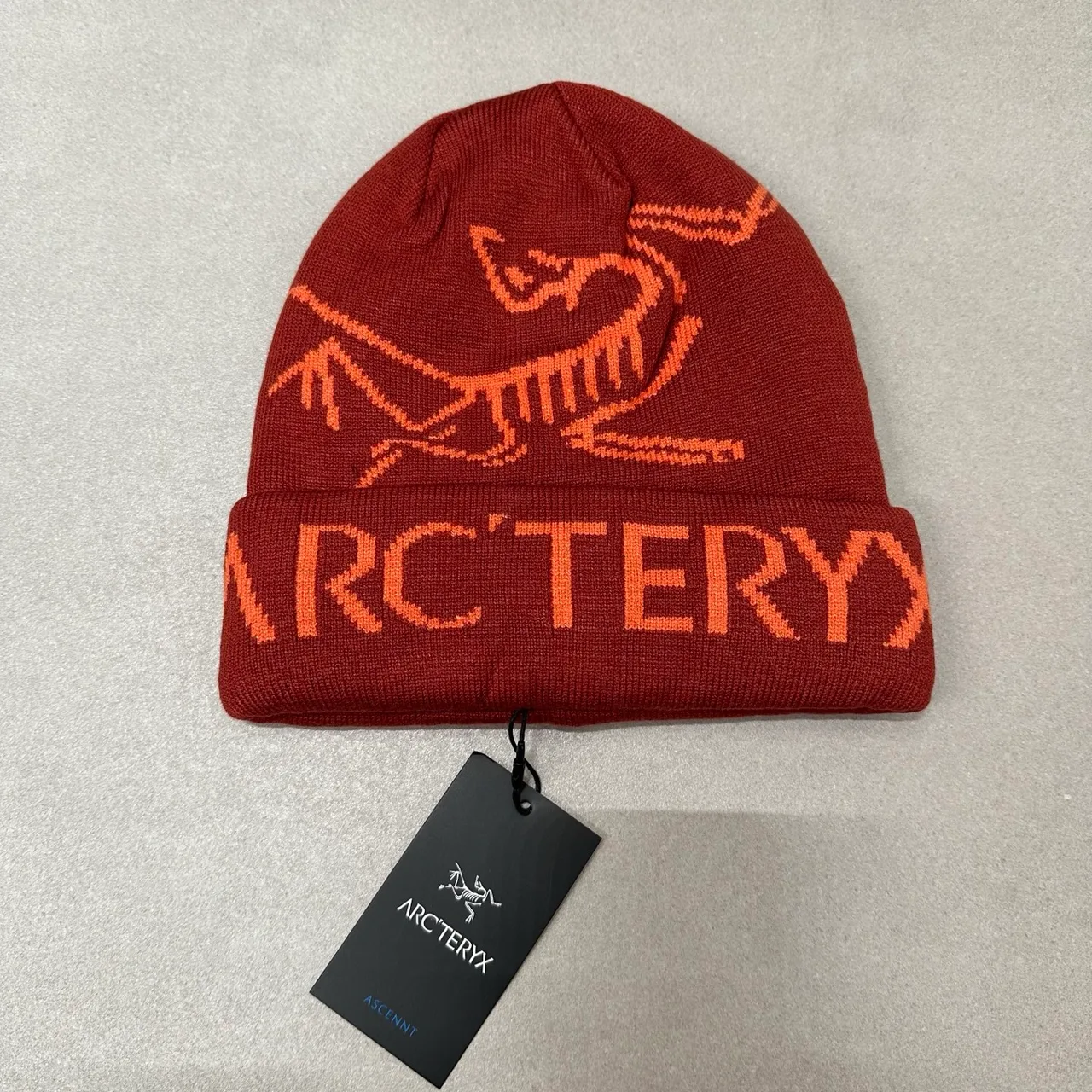Arc'teryx Graphic knit beanie in Cream & Grey & Burgundy & Orange & Green & Pink & Yellow & Black & Blue & Beige & Tan · view 5