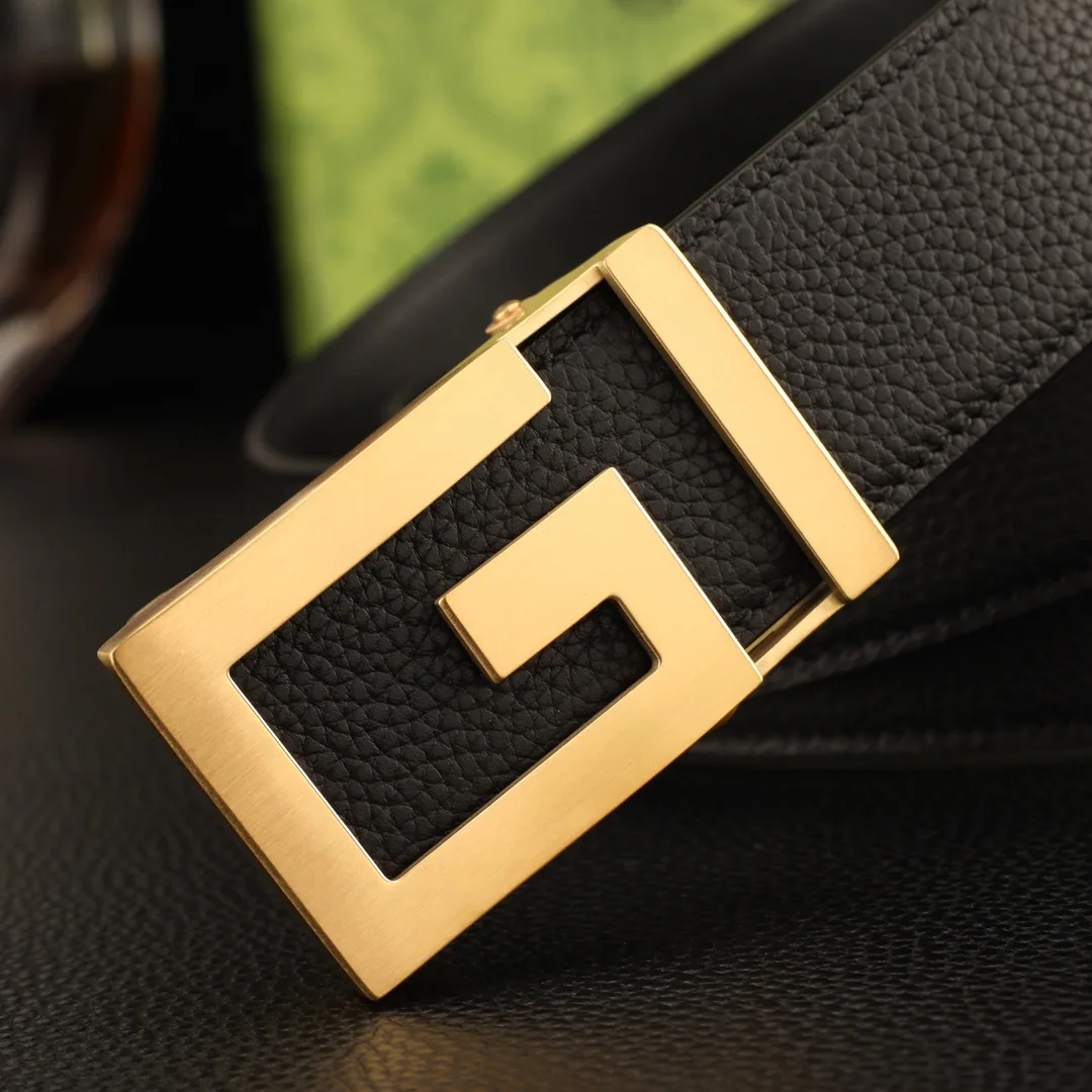 Gucci G Buckle Belt in Black · view 7