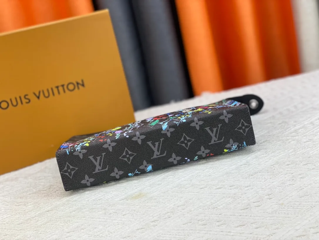Louis Vuitton Canvas Smooth Clutch in Black · view 5