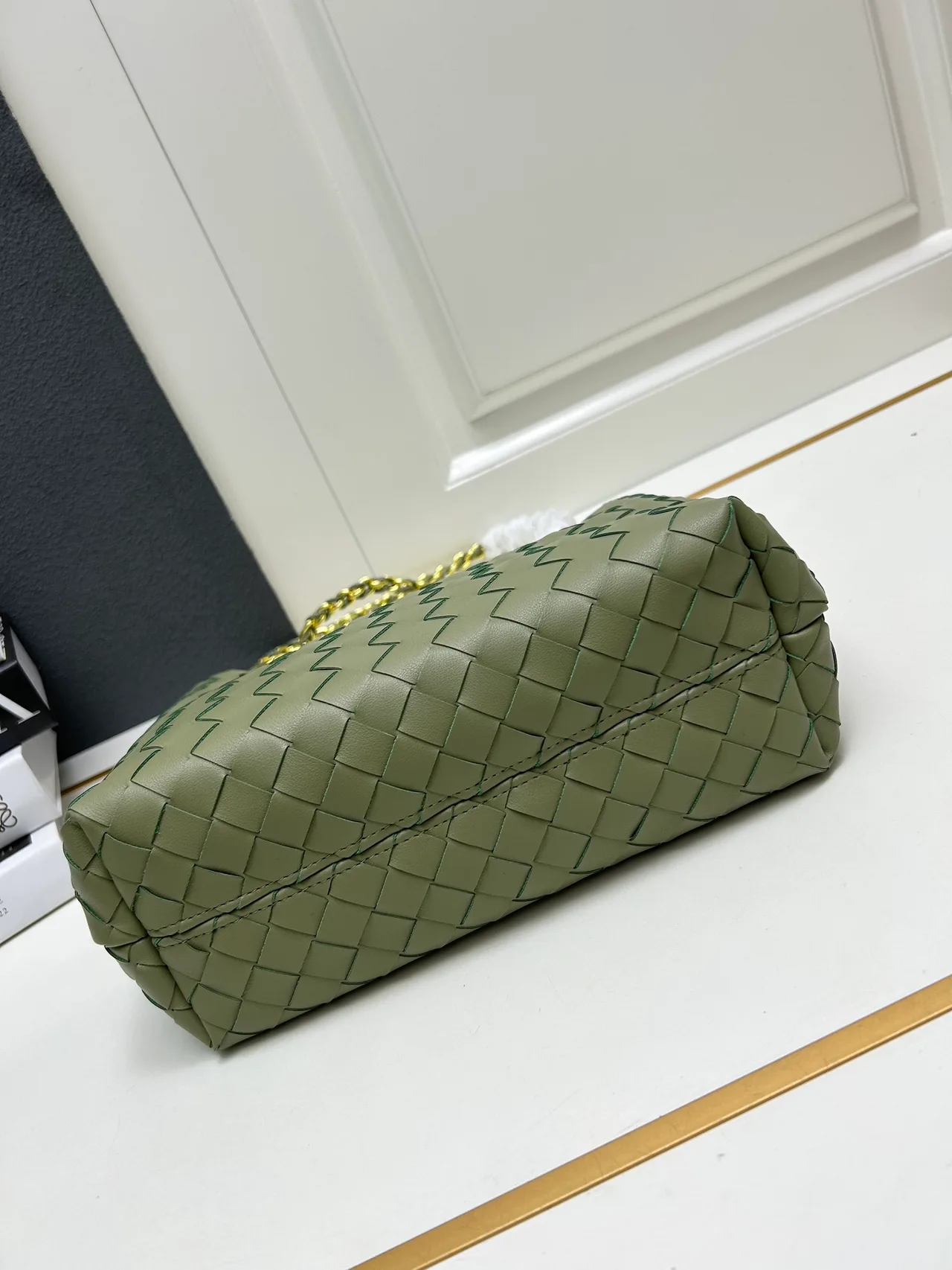 Bottega Veneta Woven Tote in Green · view 7