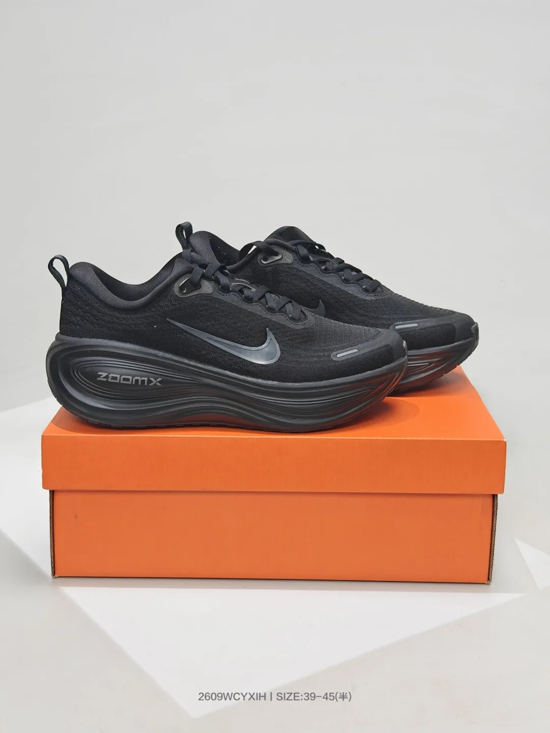 Nike ZoomX running sneakers in Black & White · view 3