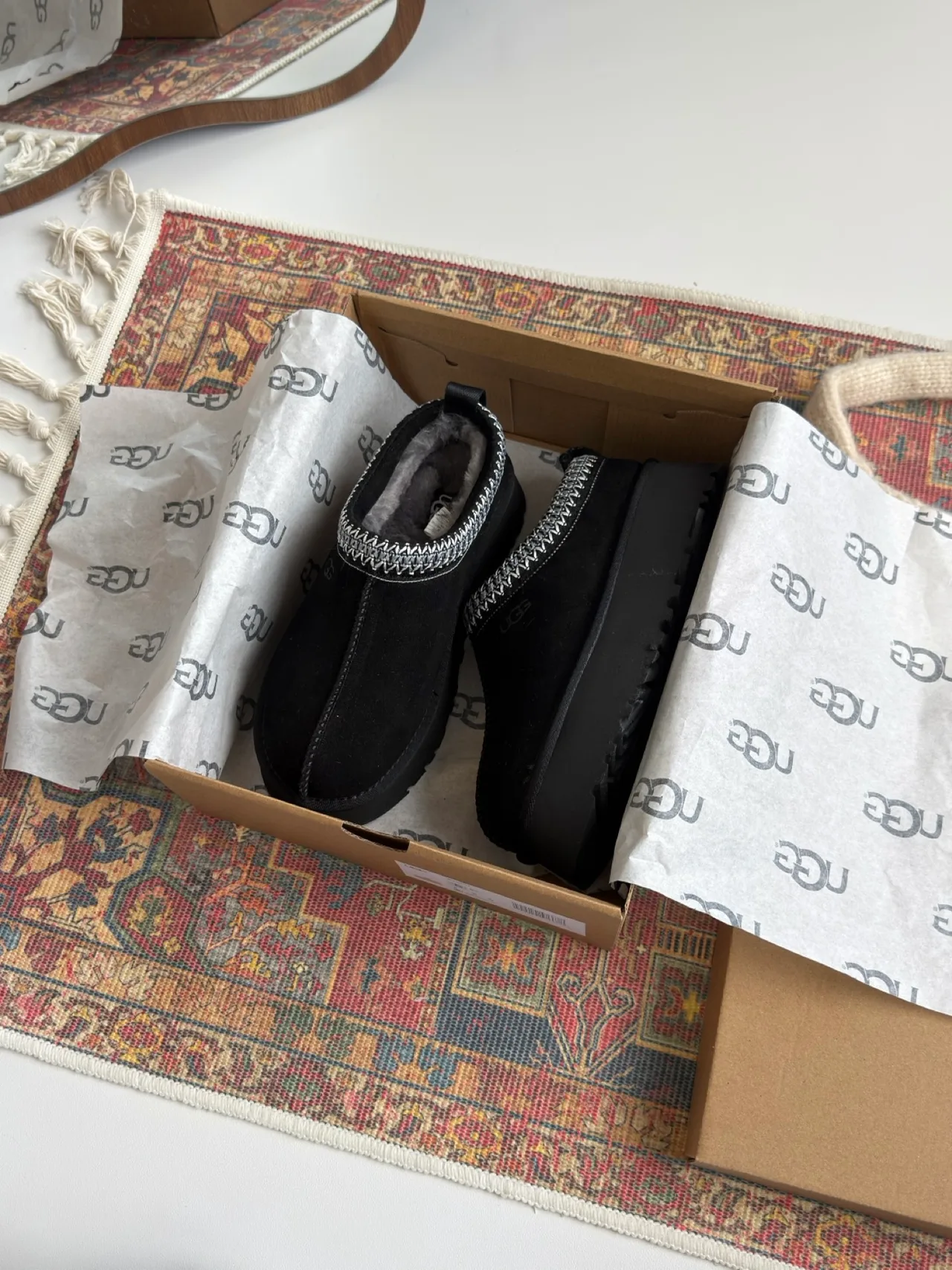 UGG Slippers in Black · view 6
