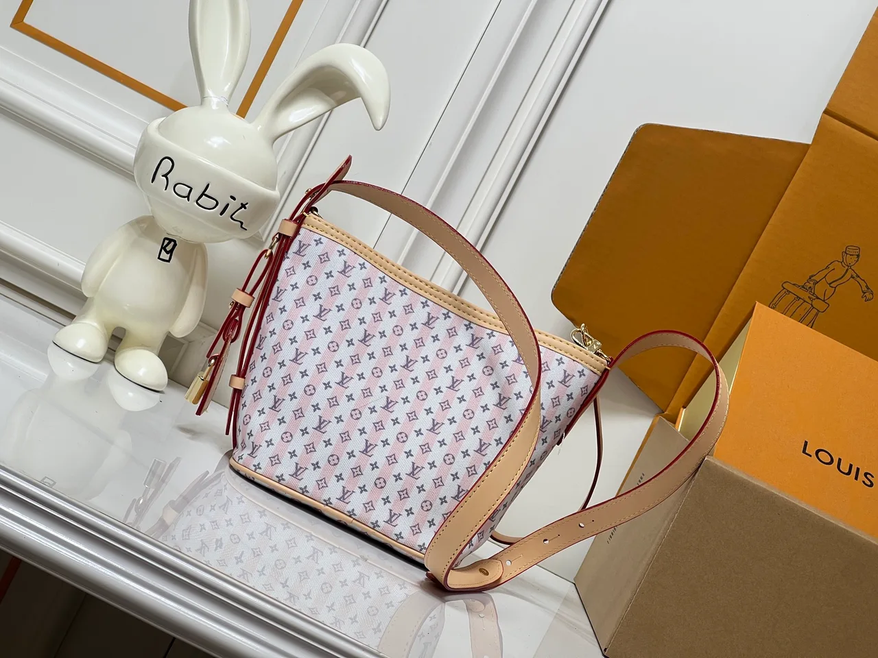 Louis Vuitton Canvas Tote in White · view 4