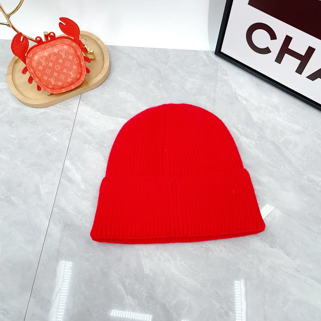 Moncler Wool Beanie and Scarf Set in Red · view 6