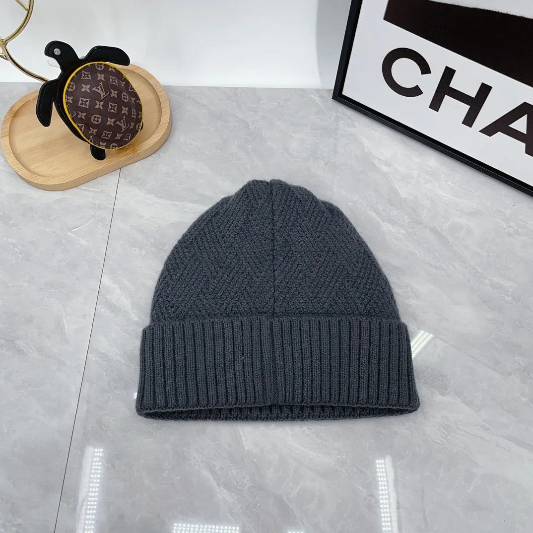 Prada Ribbed Beanie and Scarf Set in Grey · view 7