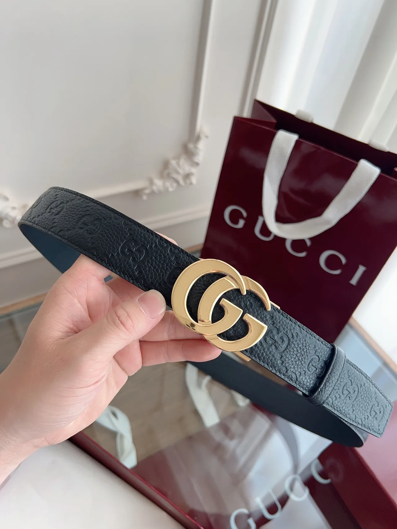 Gucci Cowhide Belt in Black · view 3