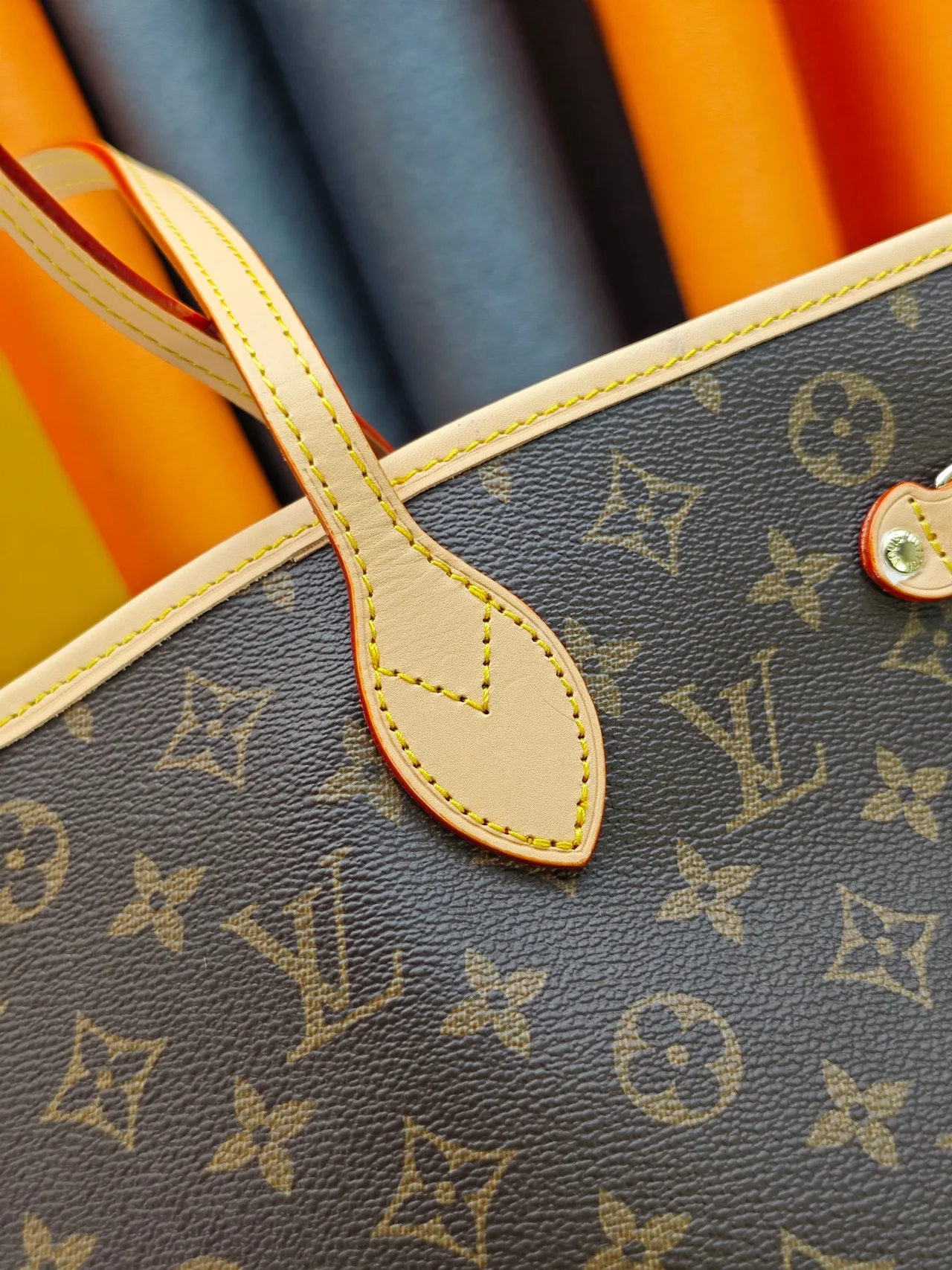Louis Vuitton Neverfull Clutch in Brown · view 6