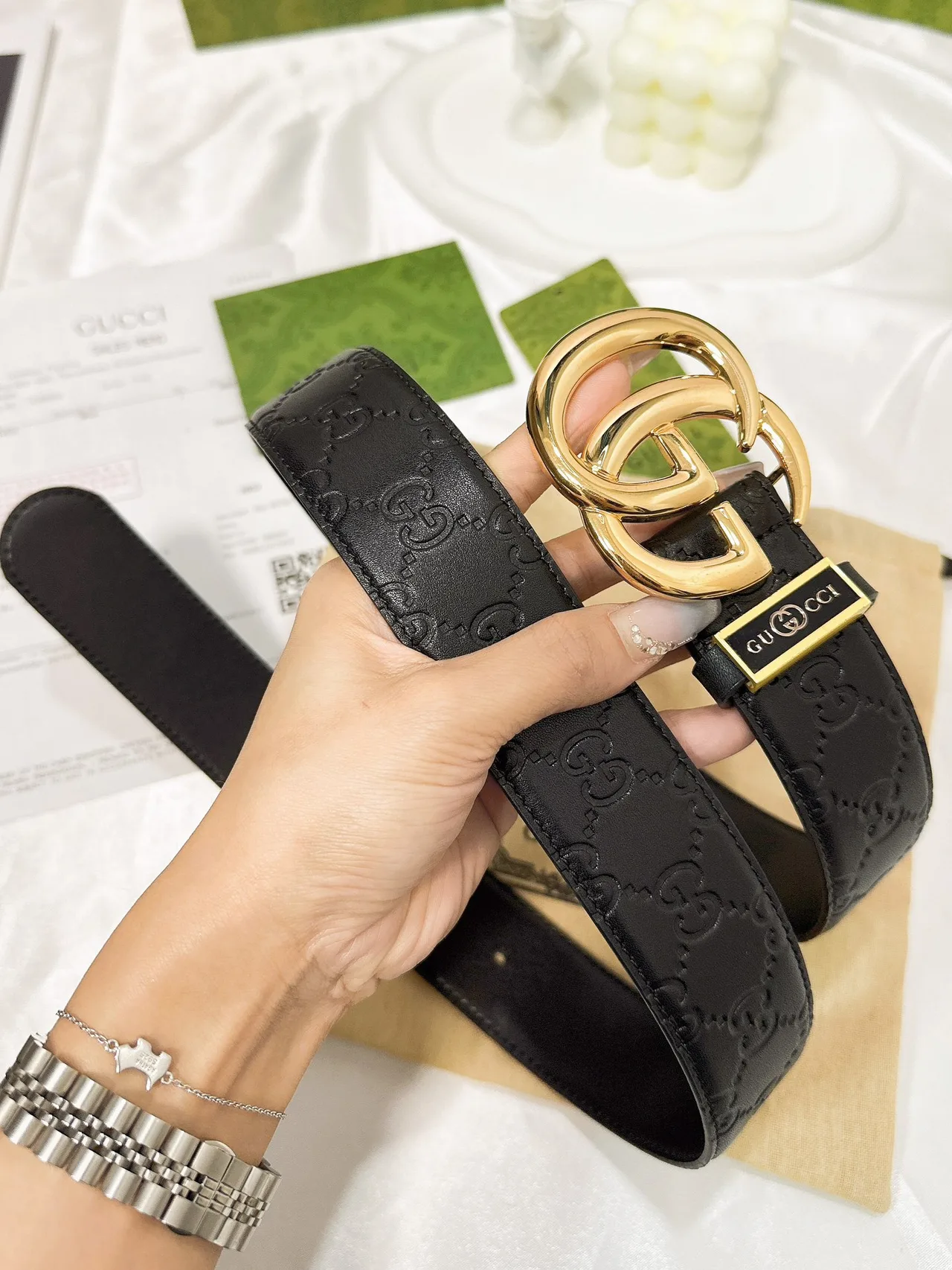 Gucci Cowhide Belt in Black · view 6