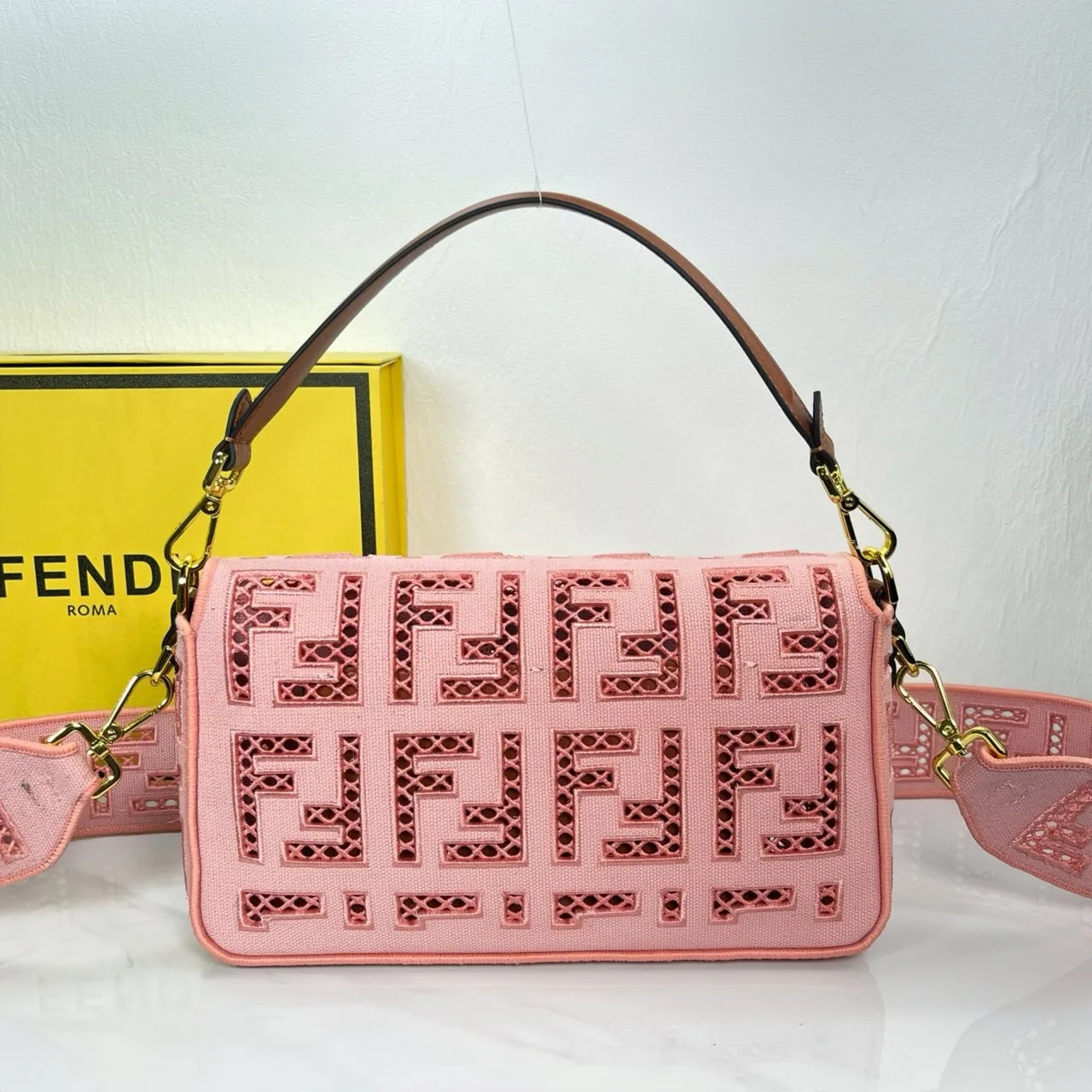 Fendi Canvas Smooth Handbag in Pink · view 3