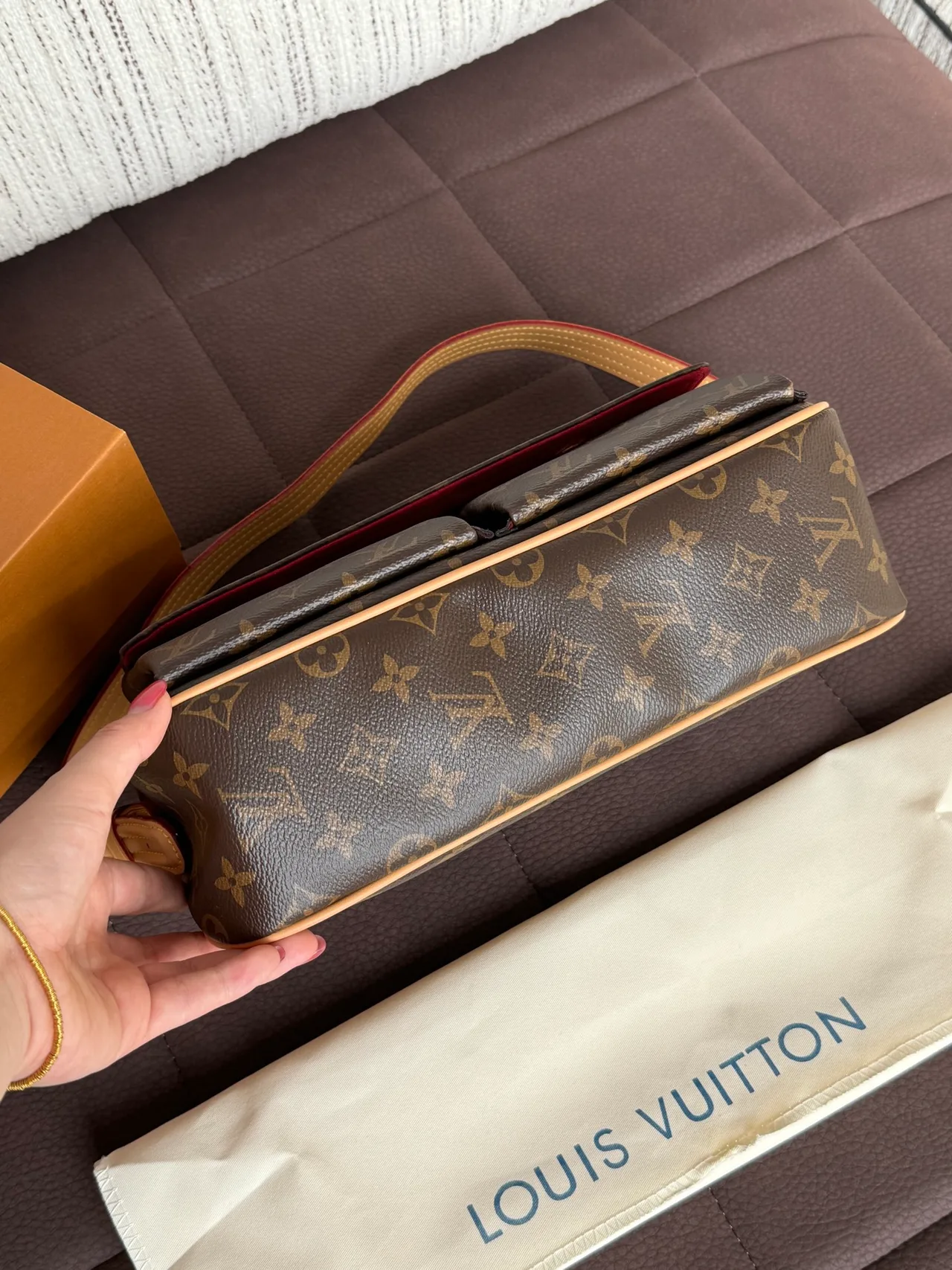 Louis Vuitton Monogram Rectangular Shoulder Bag in Brown · view 6
