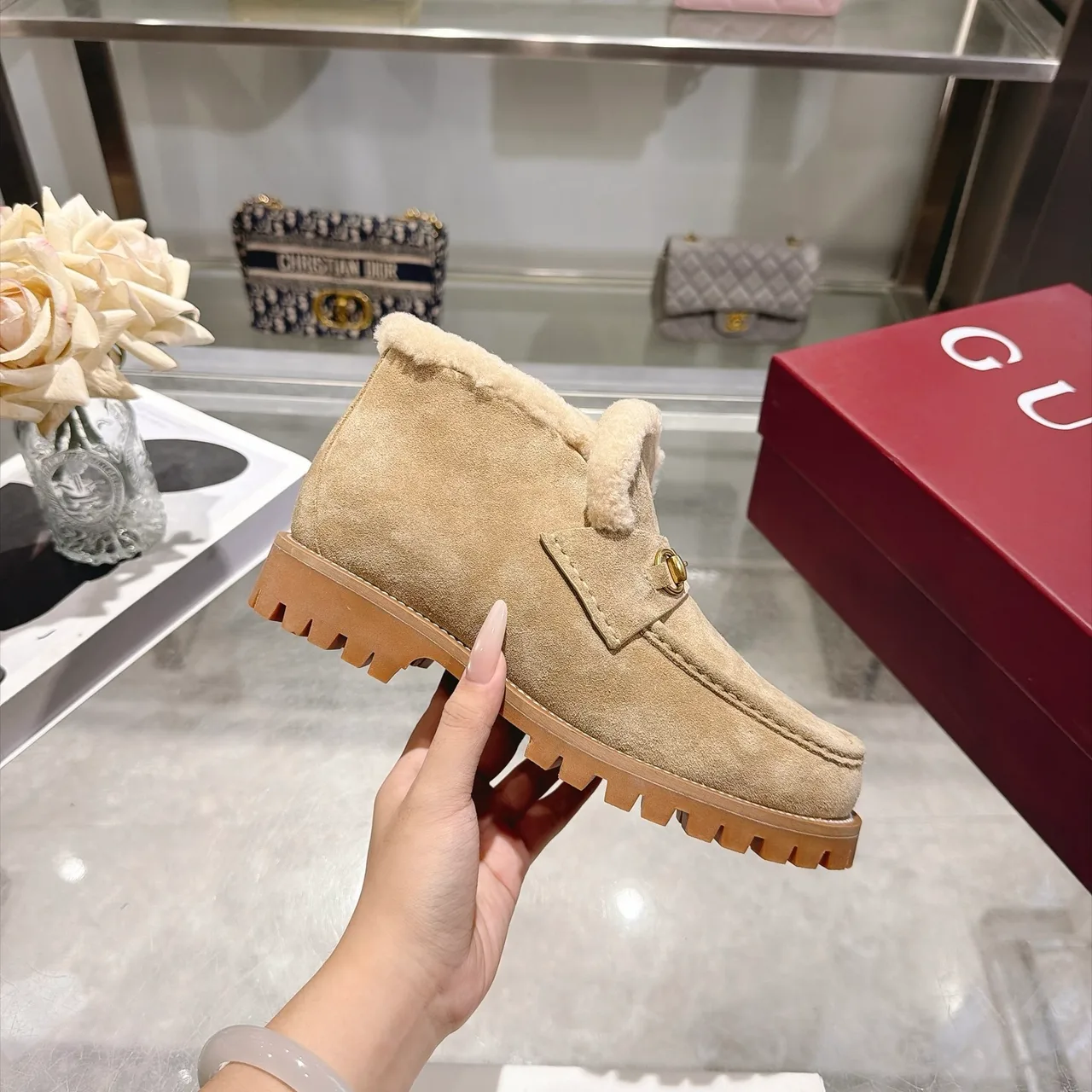 Gucci Cowhide Loafers in Beige · view 6