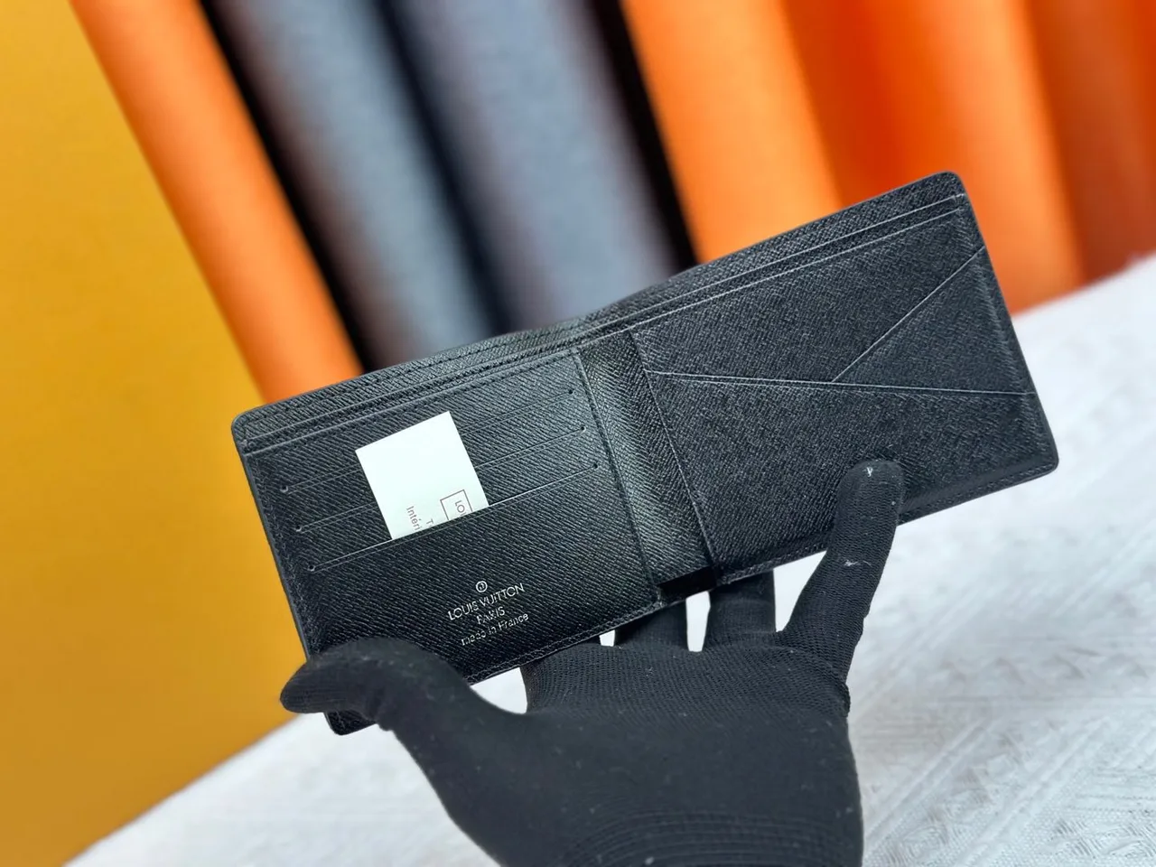 Louis Vuitton Wallet in Grey · view 3