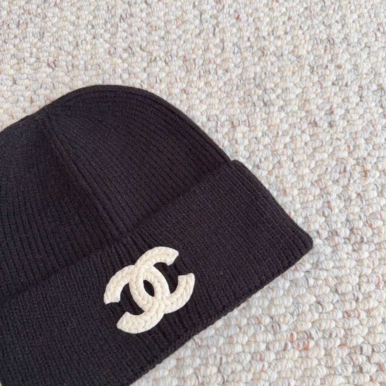 Chanel Beanie in Black · view 8