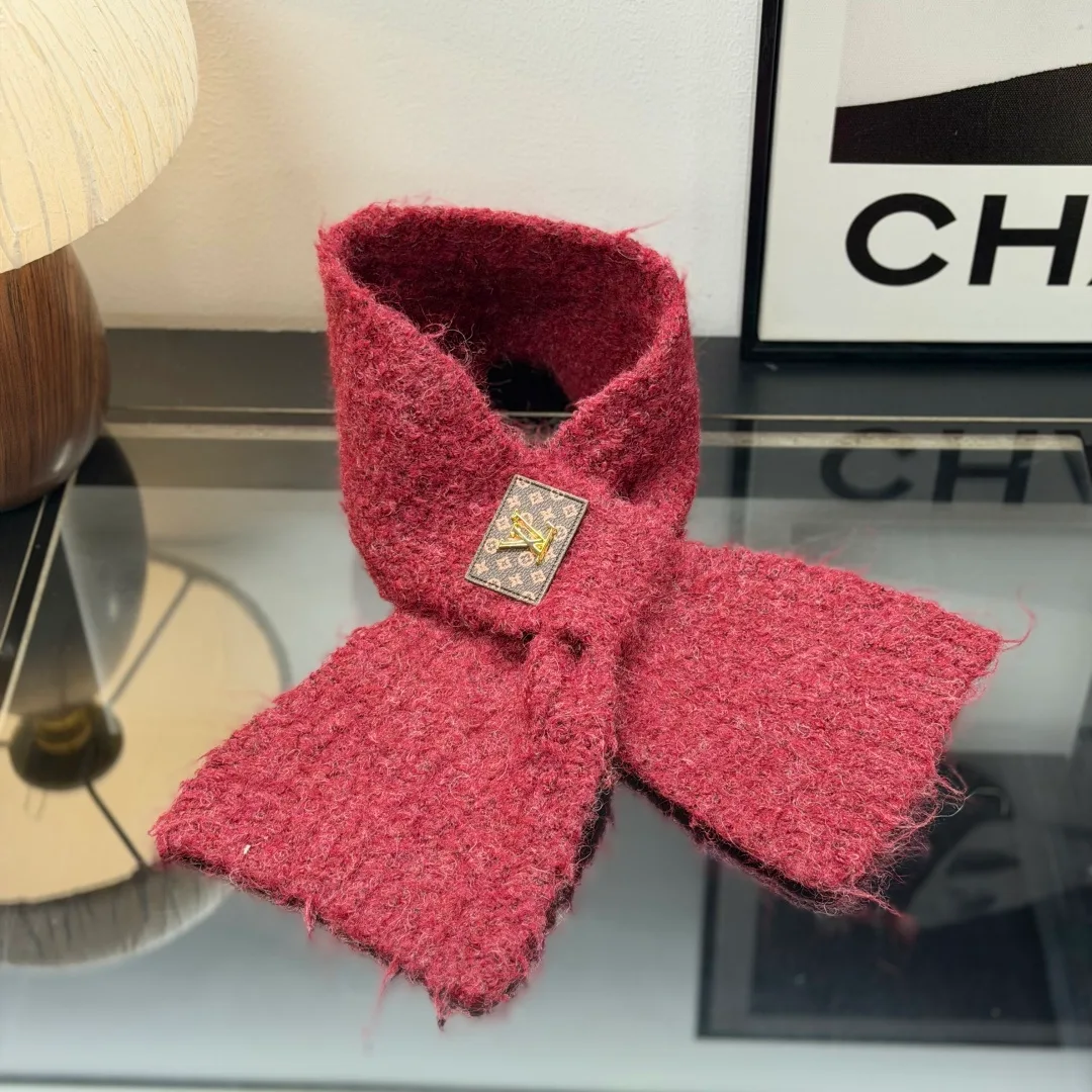 Louis Vuitton Wool Hat Scarf and Gloves Set in Red · view 4