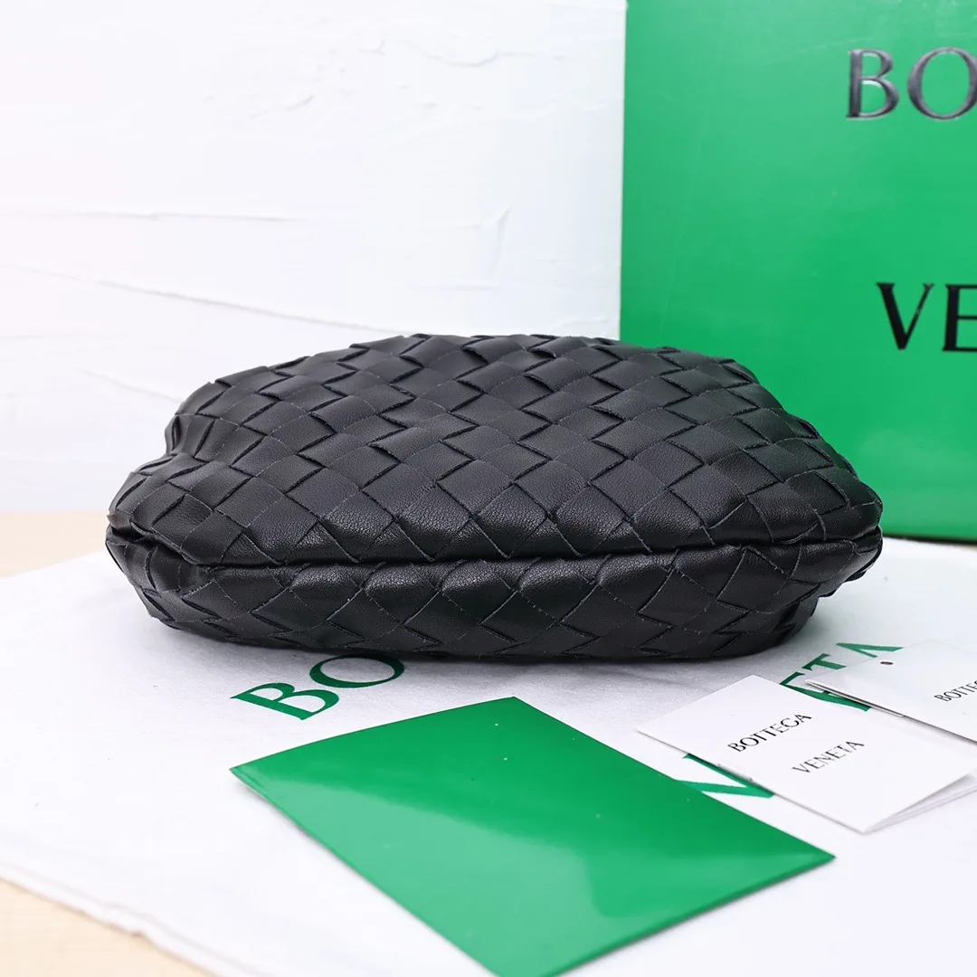 Bottega Veneta Sheepskin Woven Hobo Bag in Black · view 4