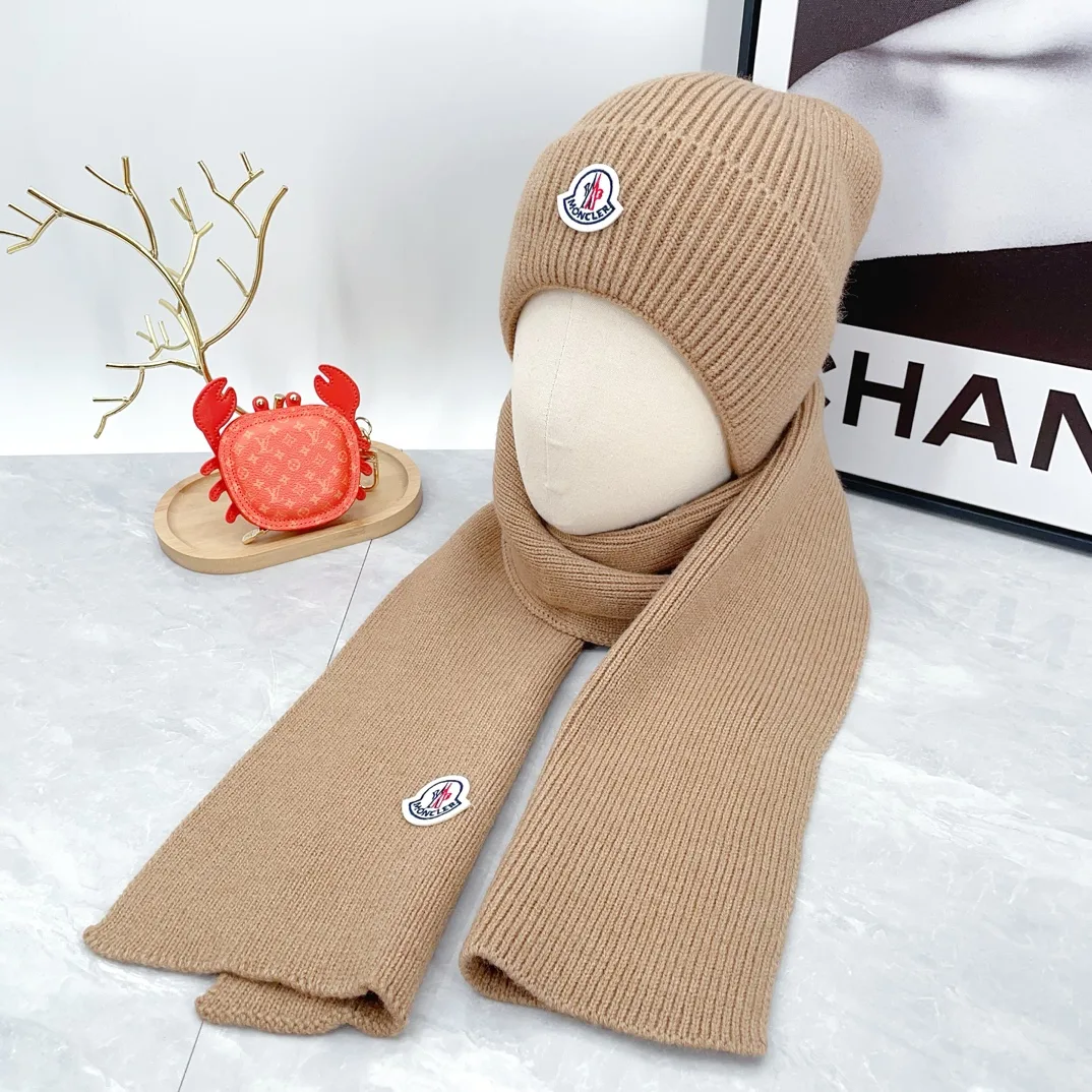 Moncler Wool Hat and scarf knit set in Tan · view 2