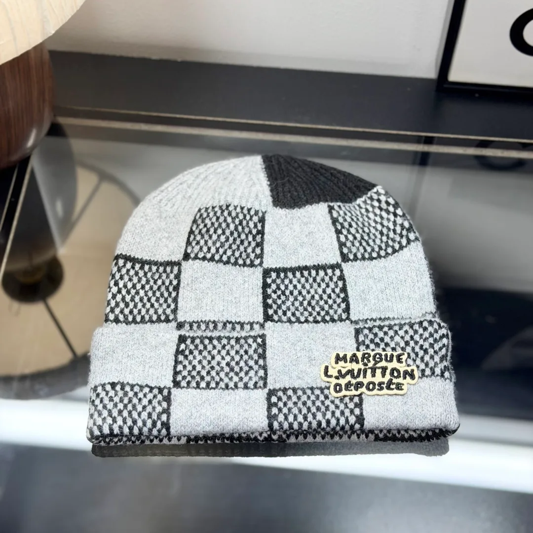 Louis Vuitton Wool Hat Scarf and Gloves Set in Grey · view 5