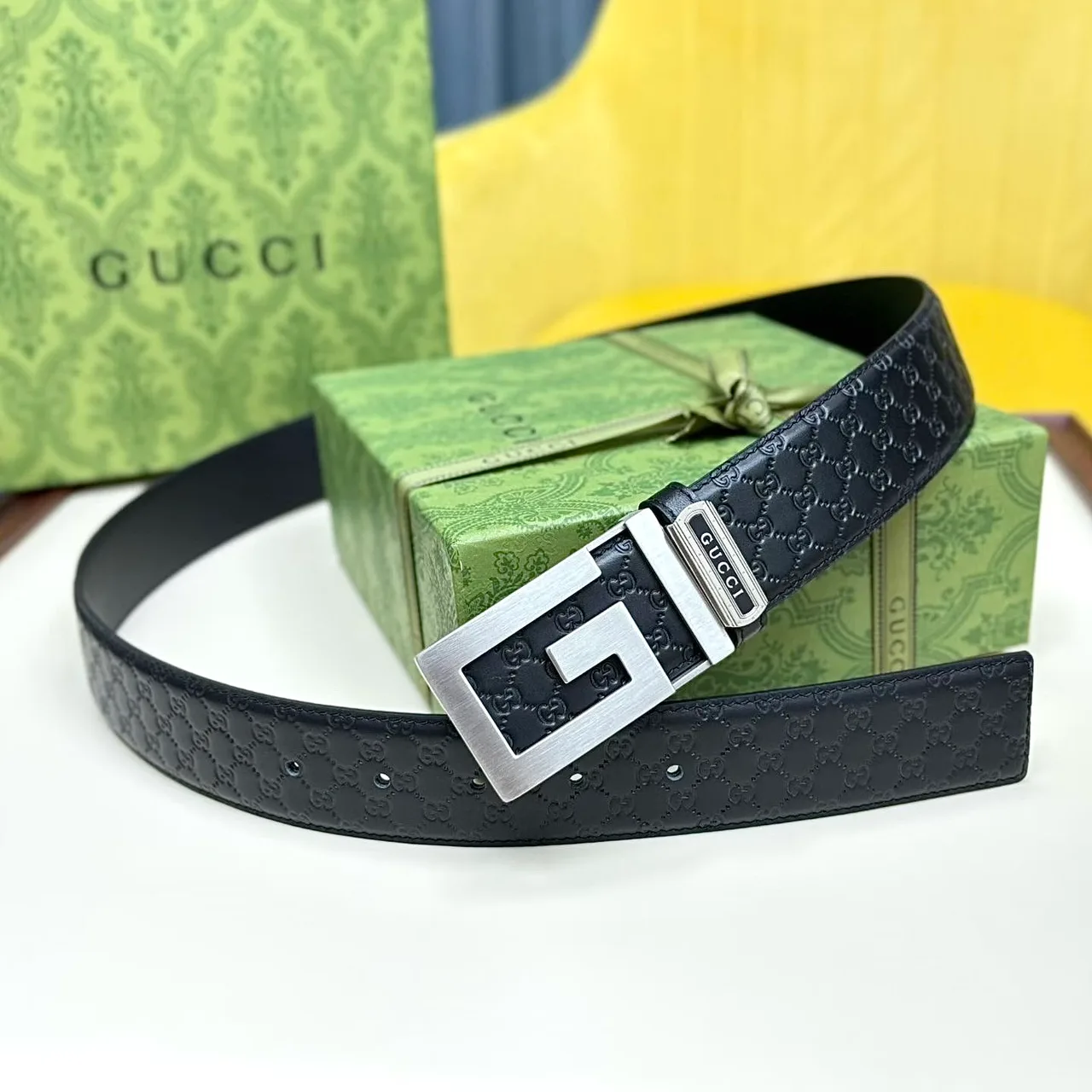 Gucci G Buckle Belt in Black · view 3