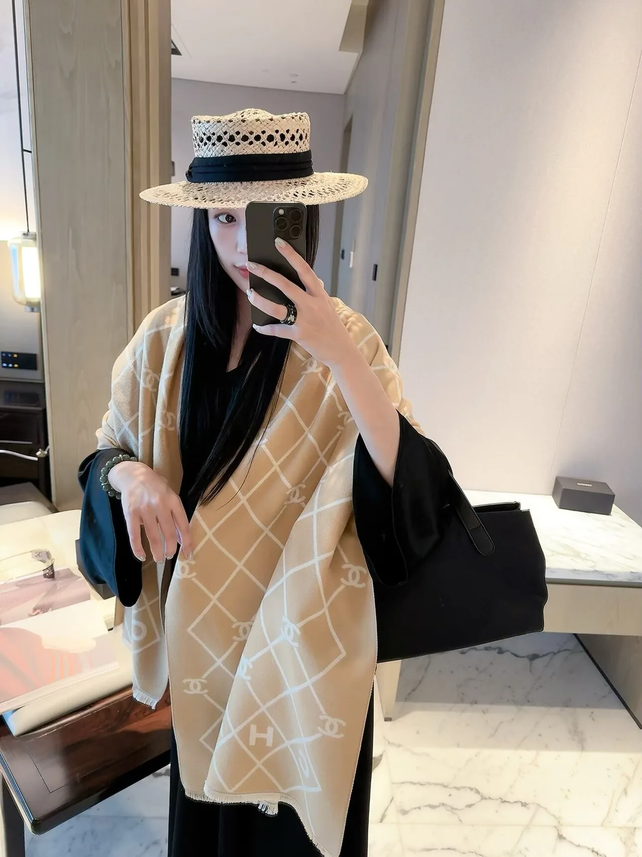 Chanel Lattice CC fringed scarf in Beige & Brown · view 3