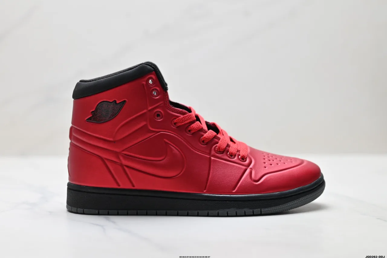 Nike Sneakers in Red · view 1