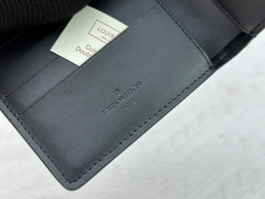 Louis Vuitton Cowhide Glossy Wallet in Blue · view 8