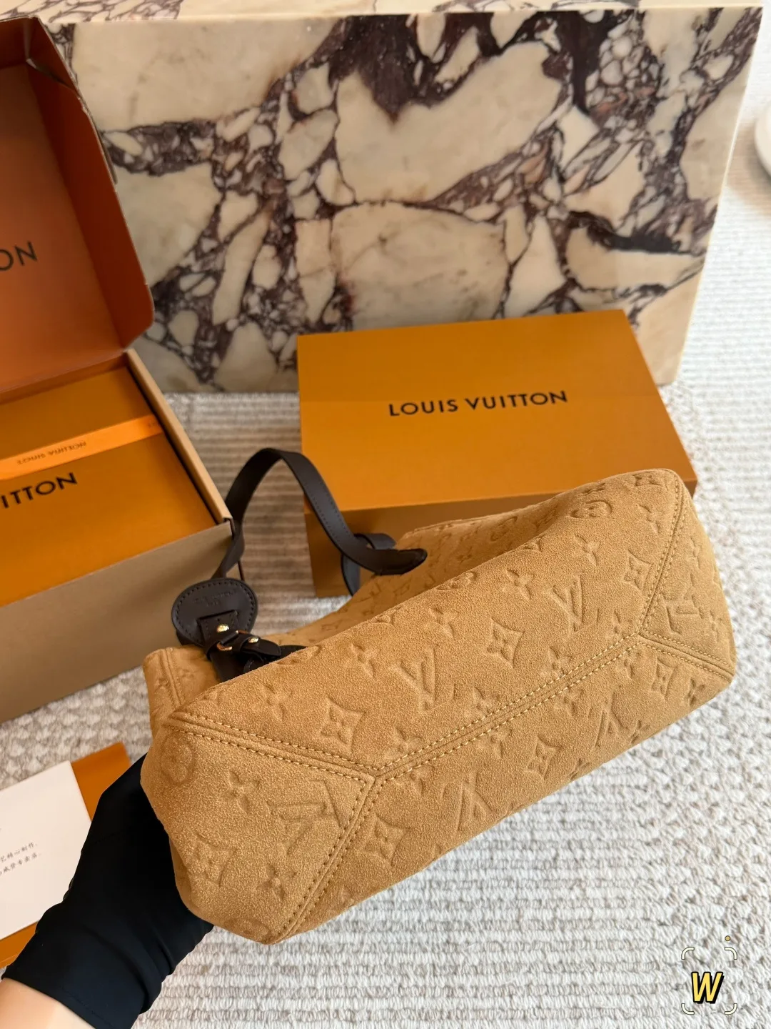 Louis Vuitton Suede Tote in Tan · view 4