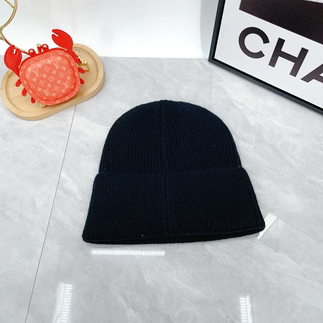 Moncler Wool Hat and Scarf Set in Black · view 6