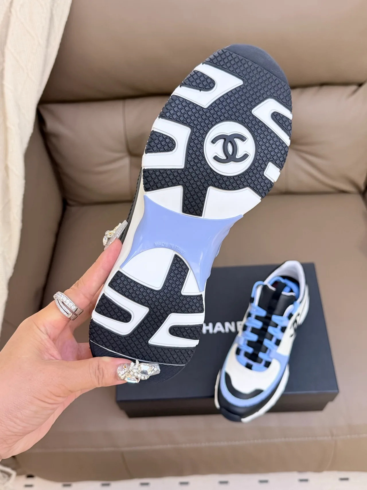 Chanel Cowhide Sheepskin Sneakers in White · view 7
