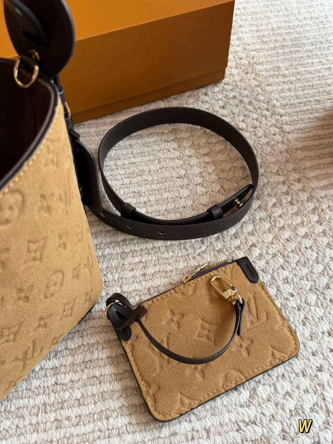 Louis Vuitton Suede Monogram Bucket Bag in Tan · view 7