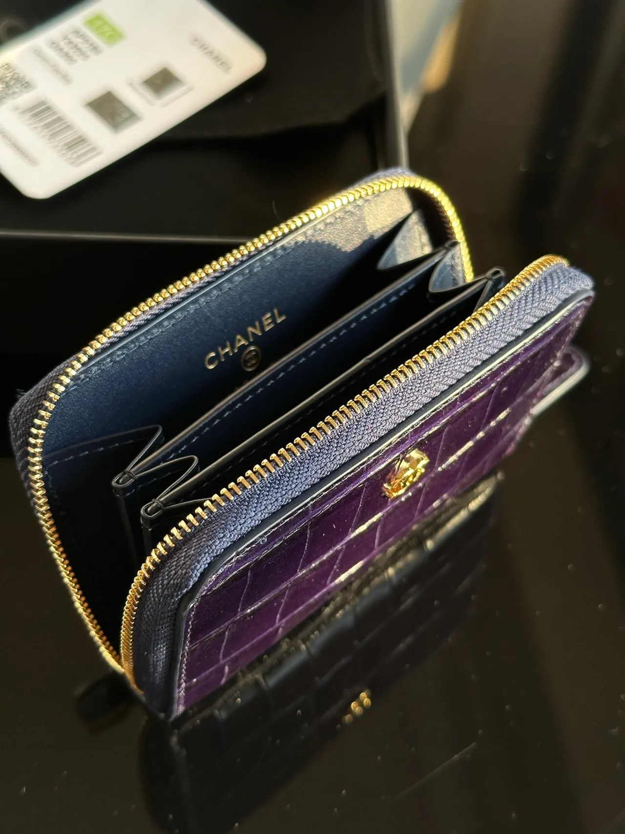 Chanel Glossy Wallet in Purple · view 8