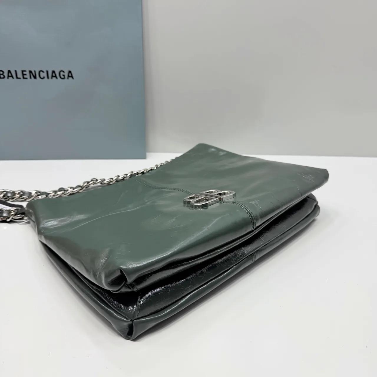 Balenciaga Cowhide Glossy Tote in Green · view 6