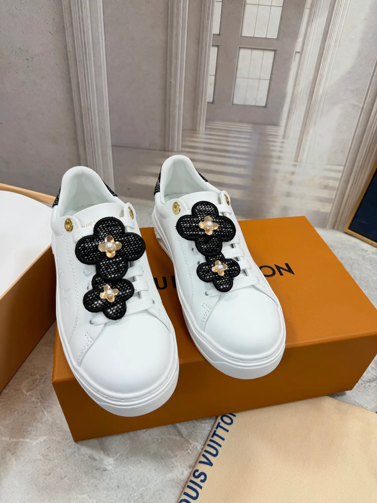 Louis Vuitton Ribbed Flower Detail Sneakers in White · view 1