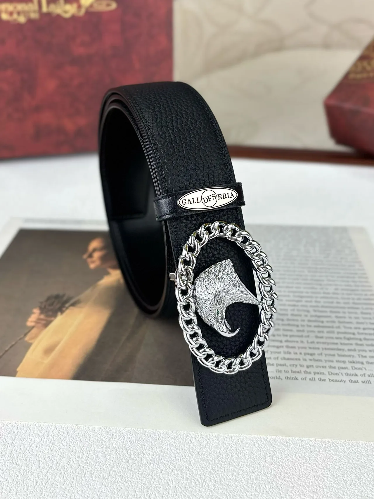 GALLDESERIA Eagle Buckle Belt in Black · view 1