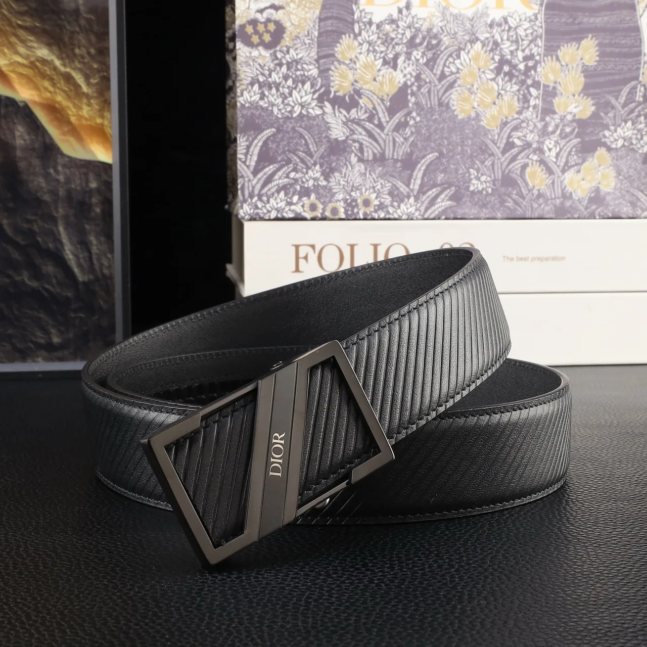Dior Diagonal rectangular automatic belt in Black · view 4